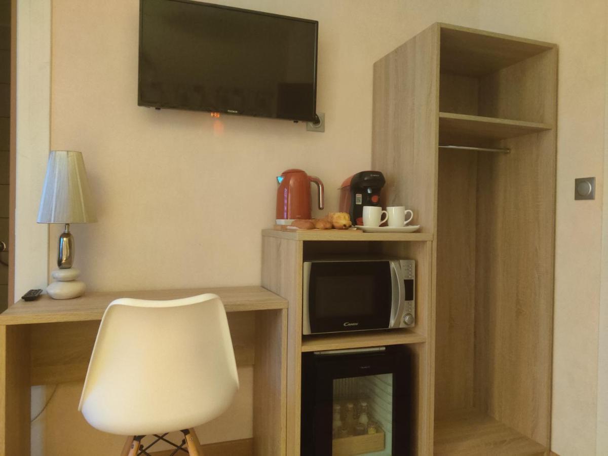 Cocon Des Lys Hotel แซ็ง-ลุยส์ ภายนอก รูปภาพ